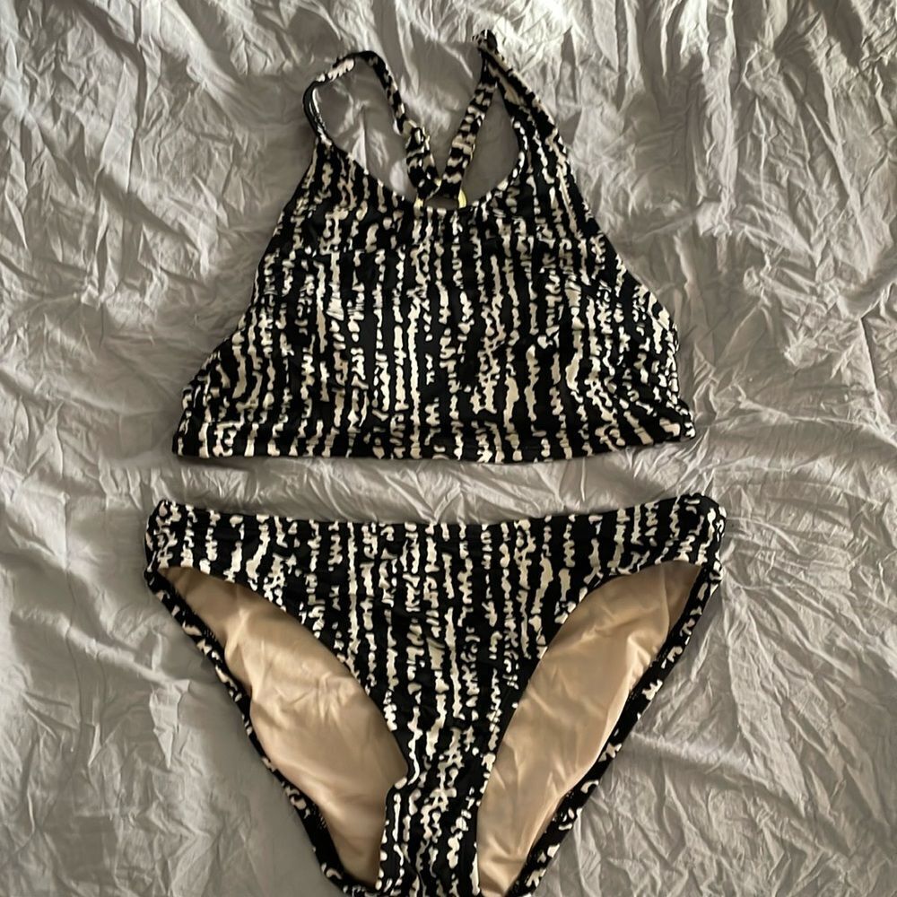 Kona Sol Black Cream High Neck Bikini 2 Piece Swimsuit NWOT Size S